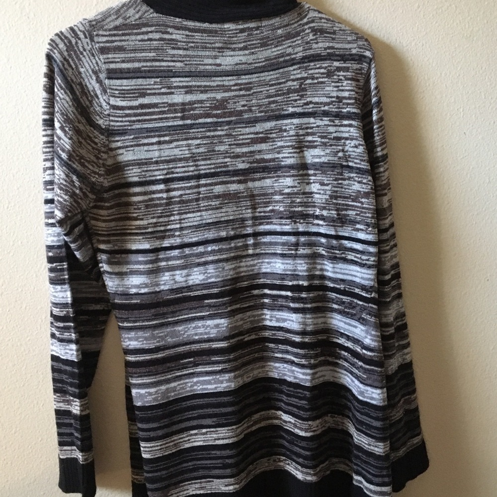 cardigan - Picture 4 of 4